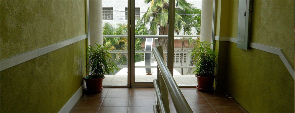 Inn Flight Suites Piarco Экстерьер фото