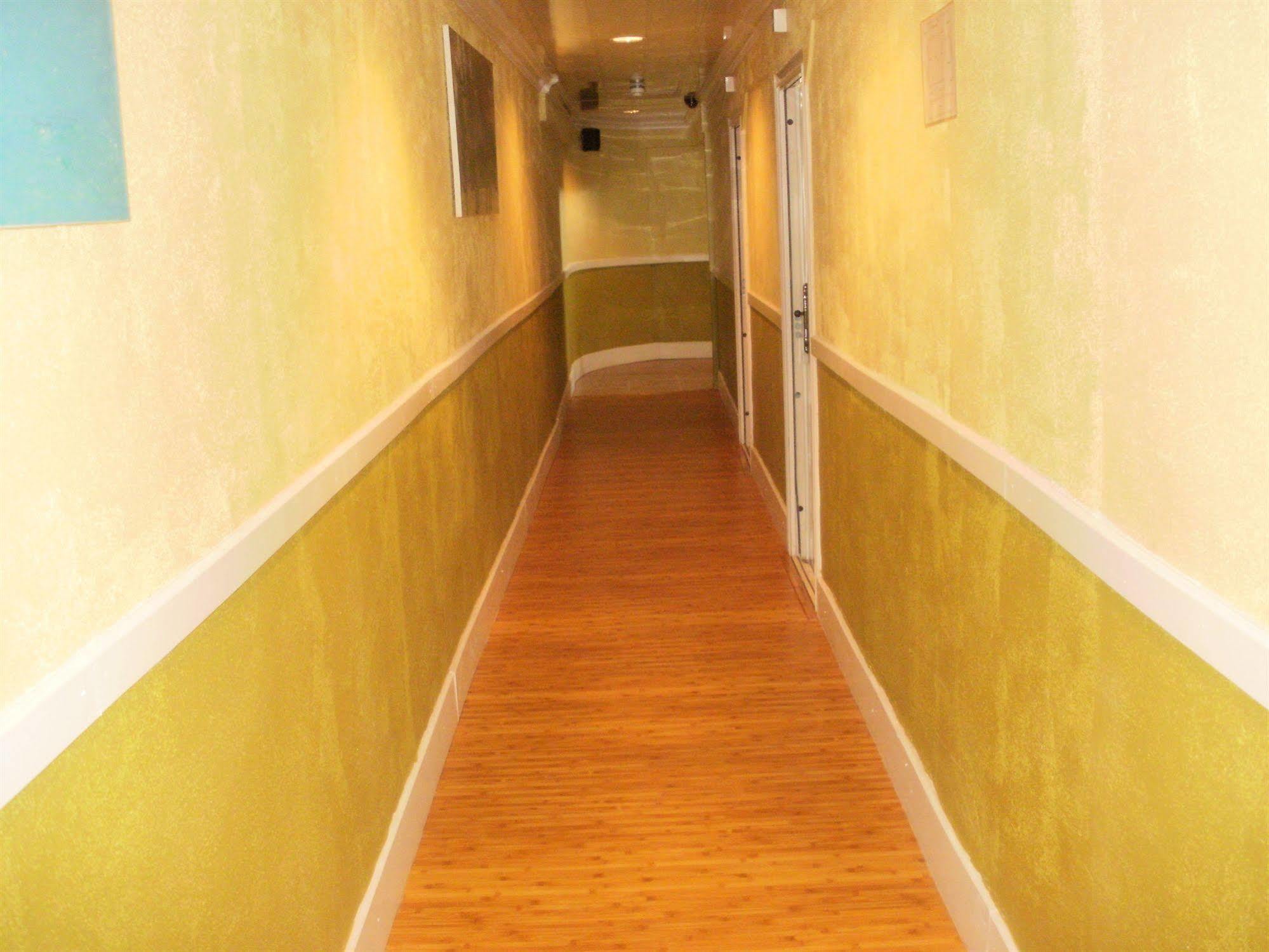 Inn Flight Suites Piarco Экстерьер фото